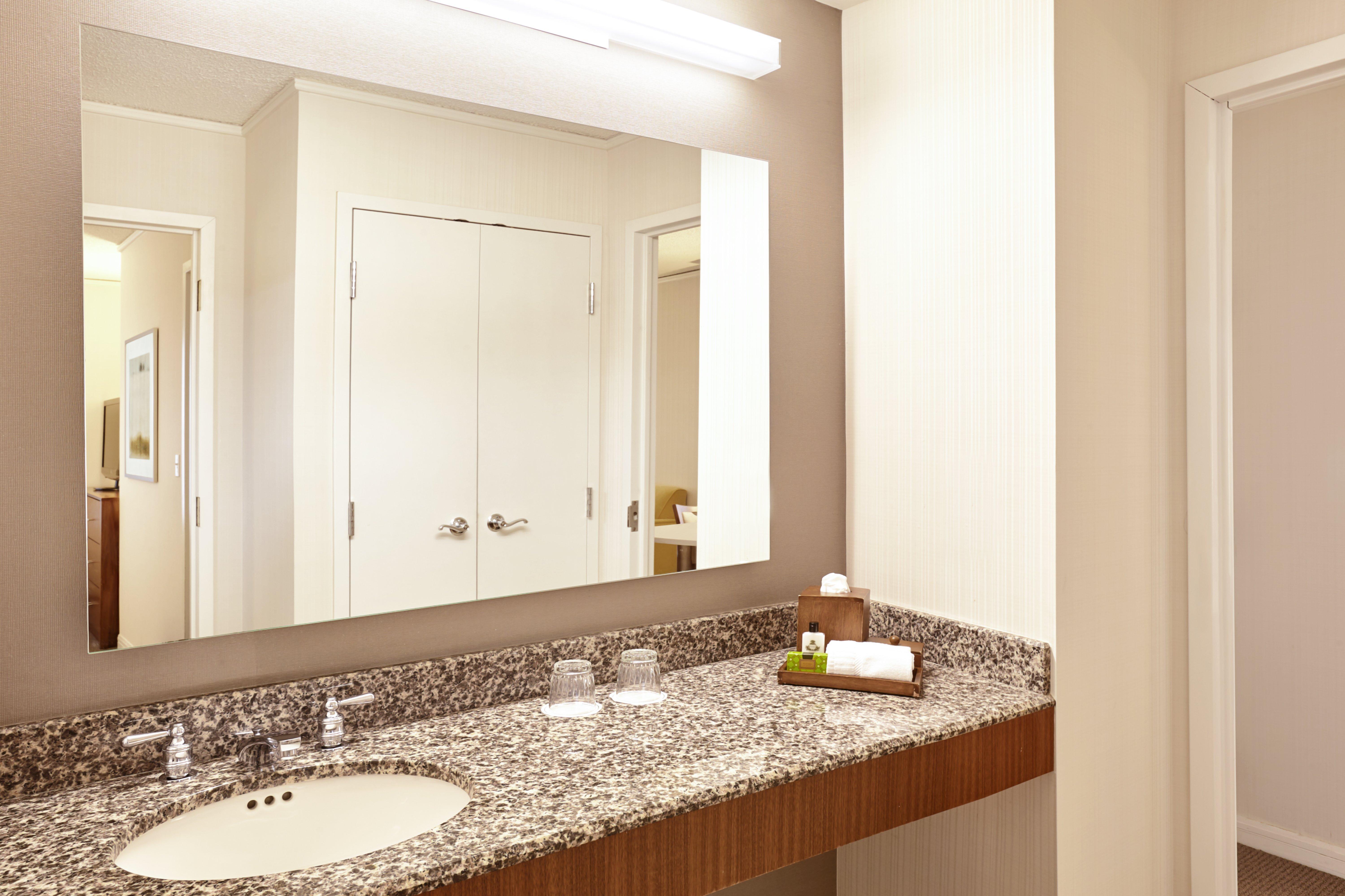 Intercontinental Suites Hotel Cleveland By Ihg Екстериор снимка