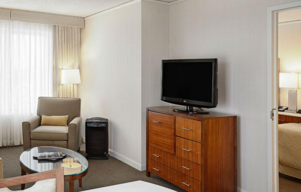 Intercontinental Suites Hotel Cleveland By Ihg Екстериор снимка